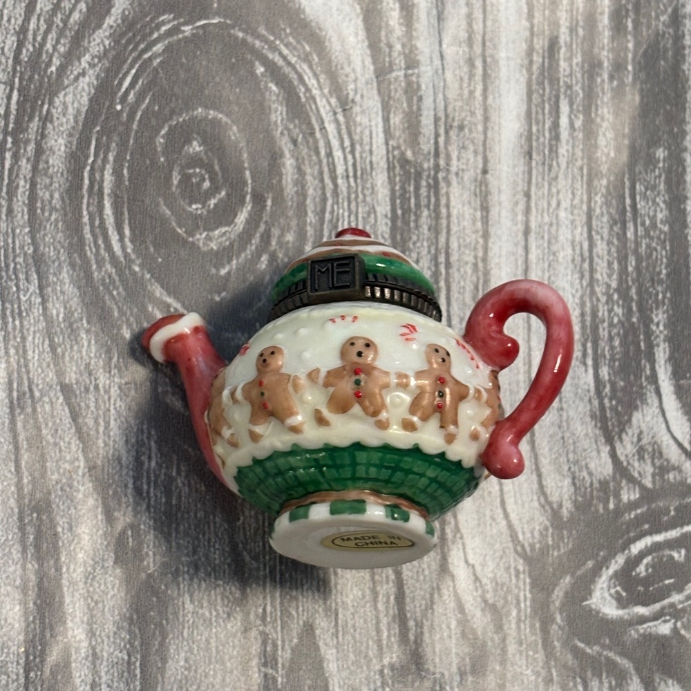 Set of Four Mary Englebreit Teapot Trinket Boxes - Picture 7 of 9